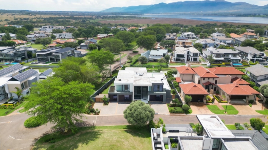 6 Bedroom Property for Sale in The Islands Estates North West